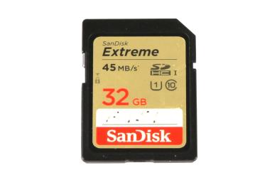 SanDisk 32GB SDHC Extreme memory card